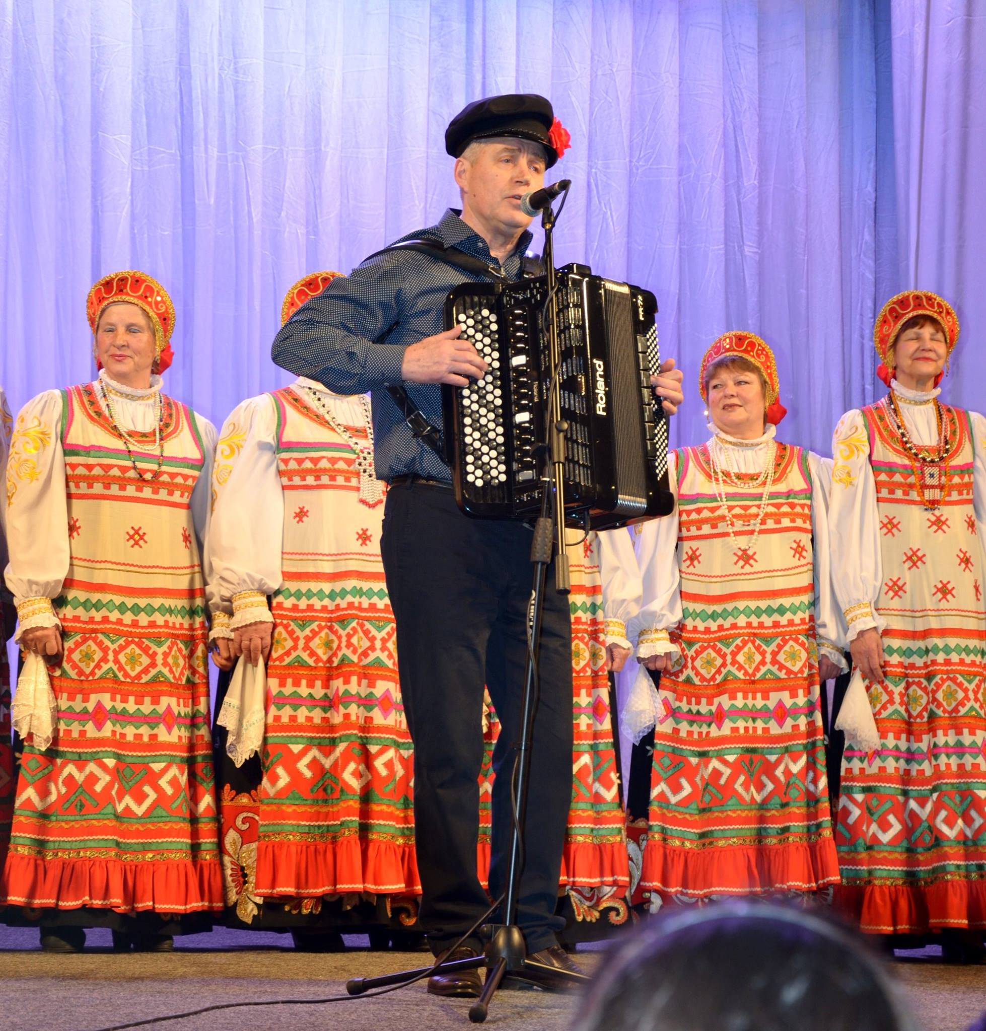 На сцене Центра культуры и искусств им. Л.Н. Кекушева прошёл юбилейный концерт баяниста-виртуоза Евгения Гуреева